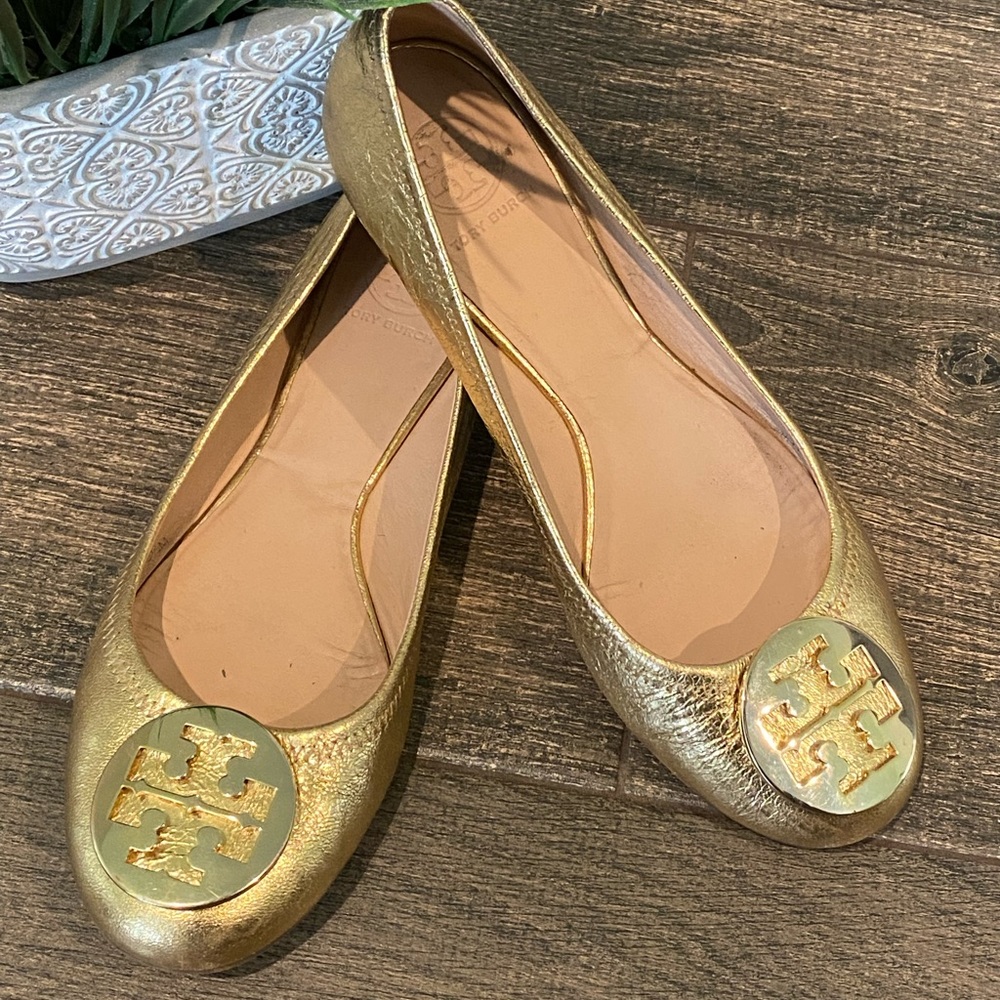 Tory Burch Crackled Gold Leather flat Shoes